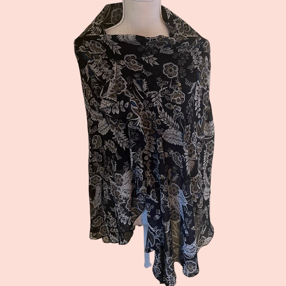 Bailey/44 Black with Floral Print Georgette Poncho with Ruffle Trim XS